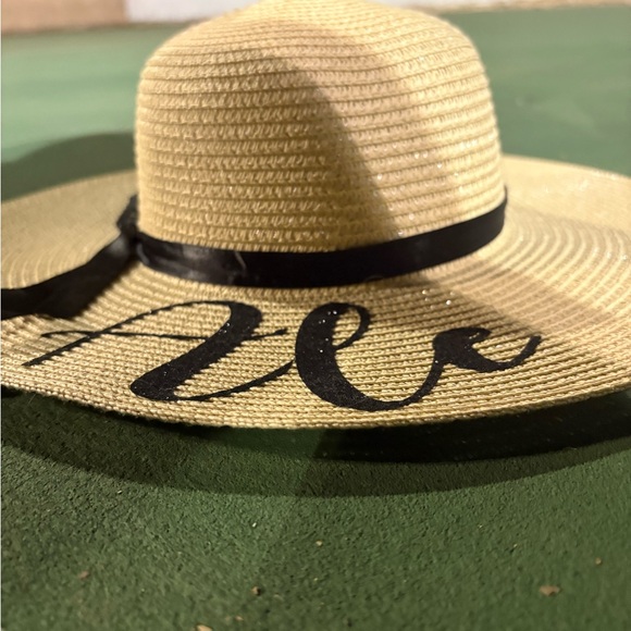 Sunhat - Ale Inscription - Picture 2 of 3